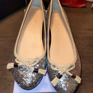 Marc Fisher size 10M flats women silver sequin